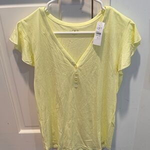 NWT LOFT Light Yellow Short Sleeve V-Neck Tee, medium.